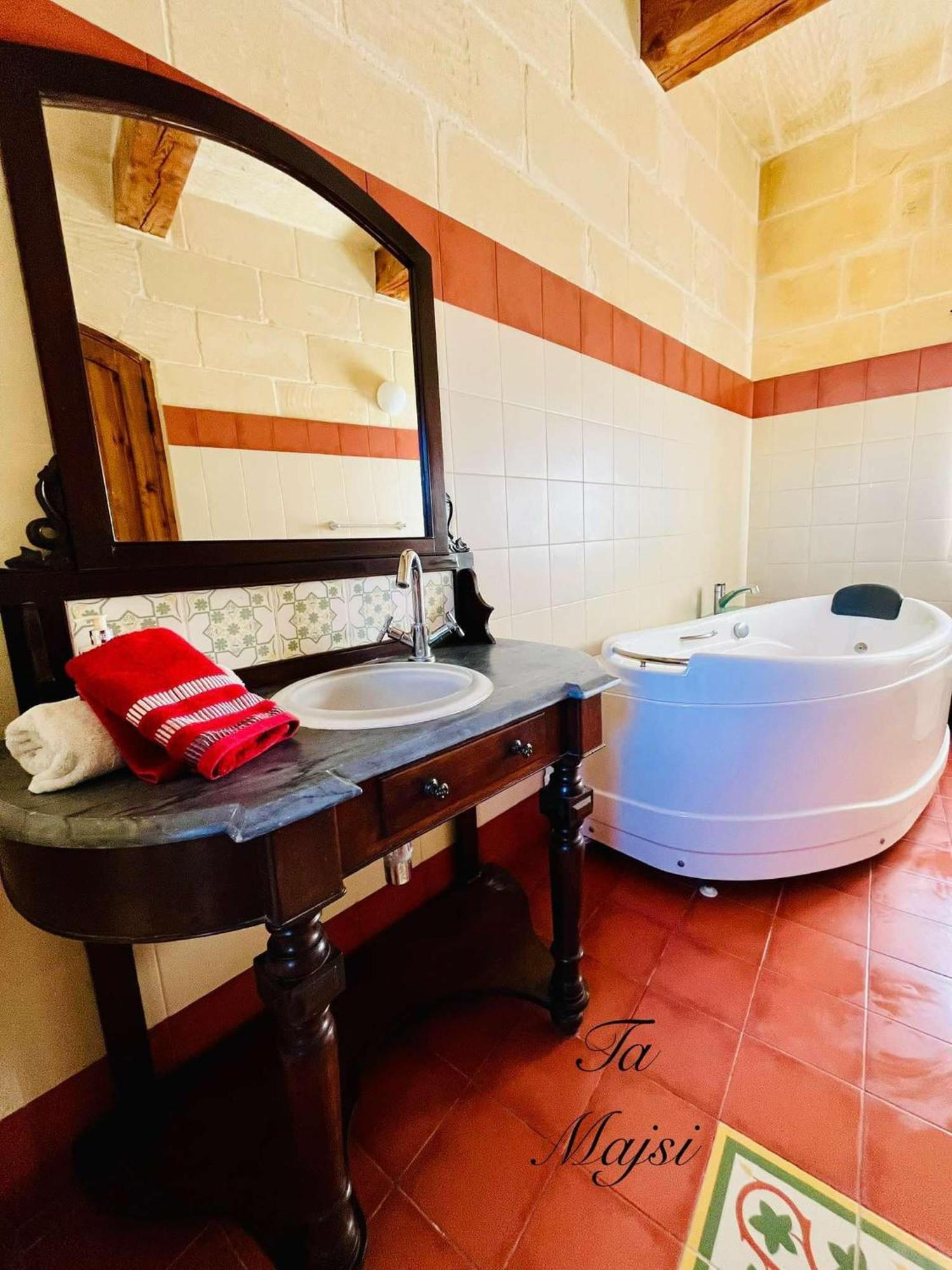 Ta Majsi Farmhouse With Indoor Heated Pool サン・ローレンツ エクステリア 写真